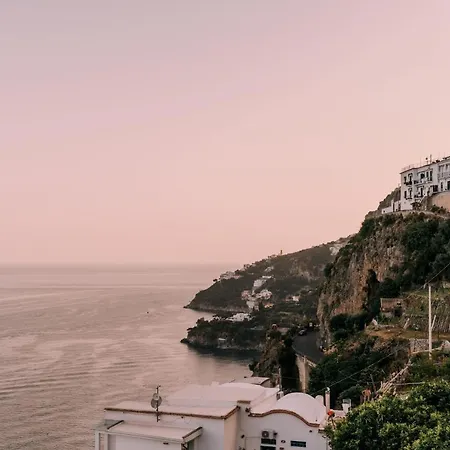 Alone Hébergement de vacances *